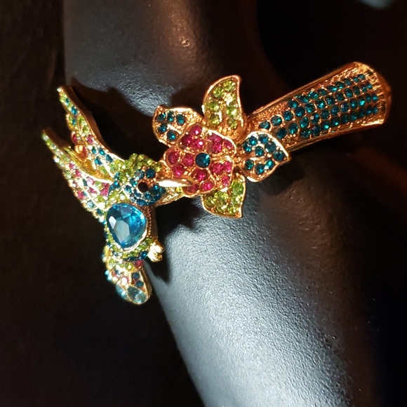 Hummingbird Bangle Bracelet - Picture 2 of 8